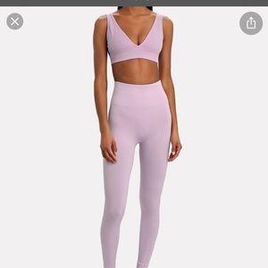 Purple work out set: sports bra